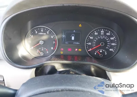 2017 Kia Sportage Lx z USA, uszkodzony, nr VIN KNDPM3AC3H7244788